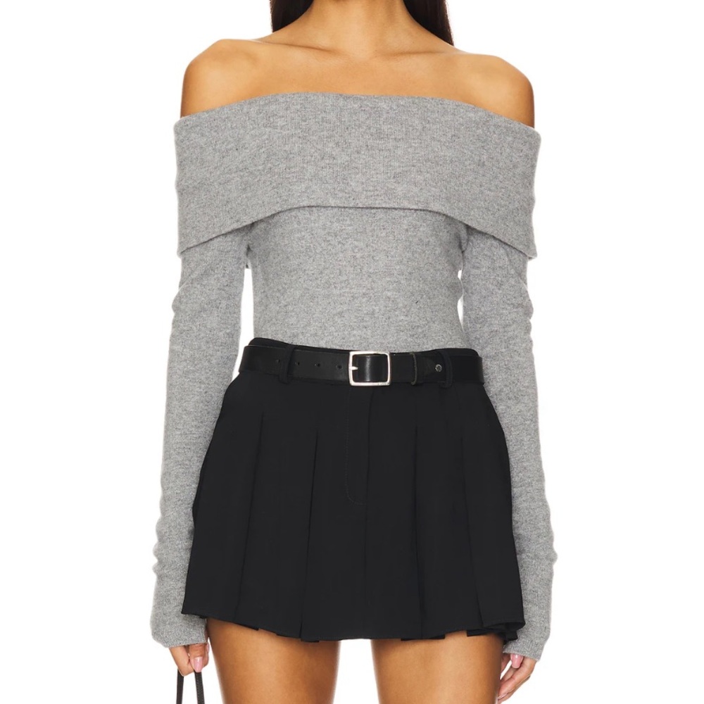 New Alice & Olivia Off the Shoulder Top Grey Small